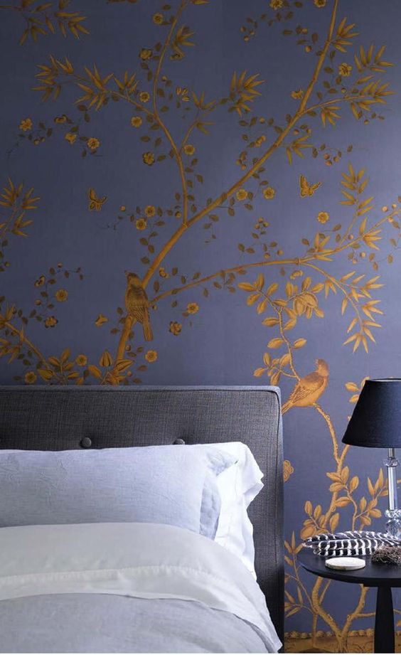 کاغذ دیواری اتاق خواب به رنگ سرمه ای و طرح گل