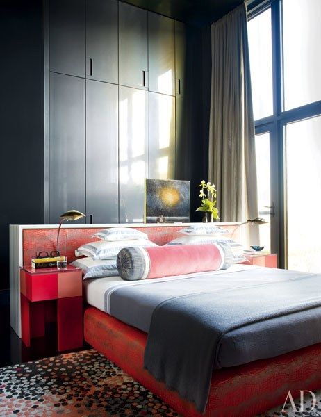 اتاق خواب طوسی و قرمز