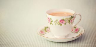 تصویر شاخص فنجان و استکان چای خوری
